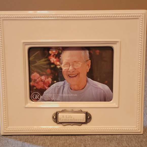Other - New In Box Ceramic Remembrance Photo Frame